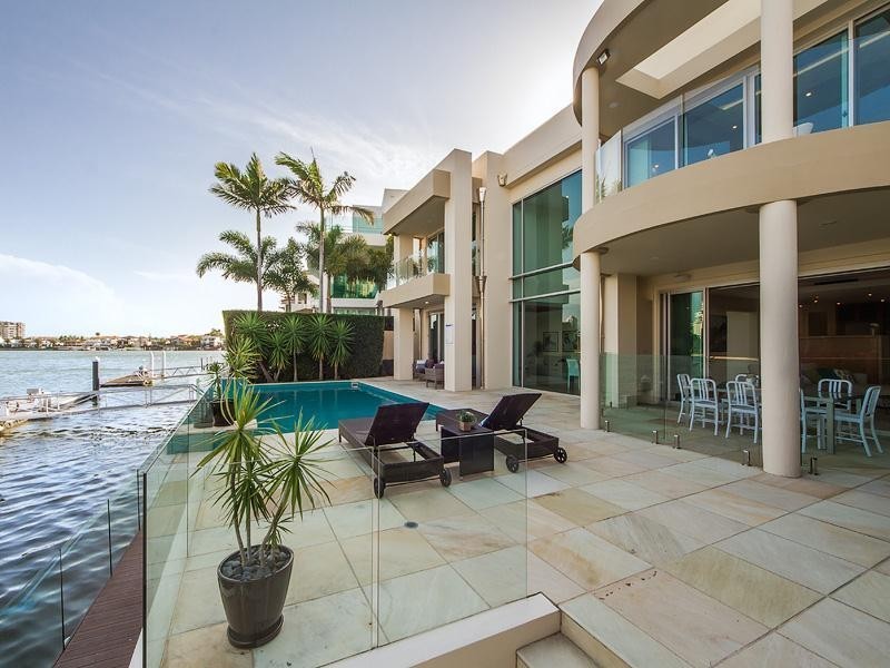 50 Admiralty Drive, Paradise Waters QLD 4217