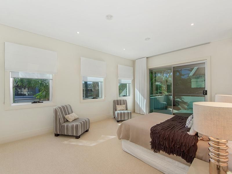 50 Admiralty Drive, Paradise Waters QLD 4217