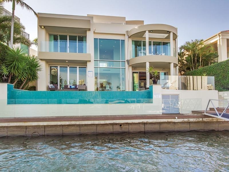 50 Admiralty Drive, Paradise Waters QLD 4217