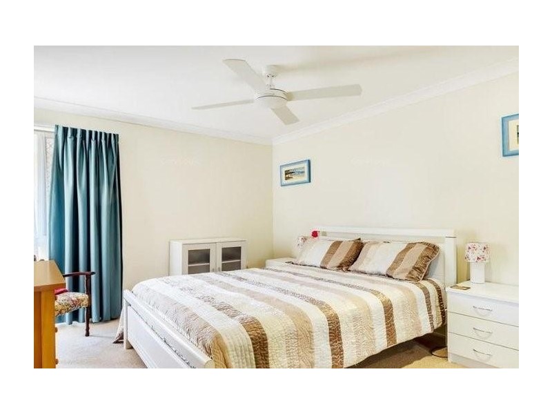 128  Benowa Road, Southport QLD 4215