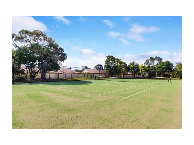 128  Benowa Road, Southport QLD 4215