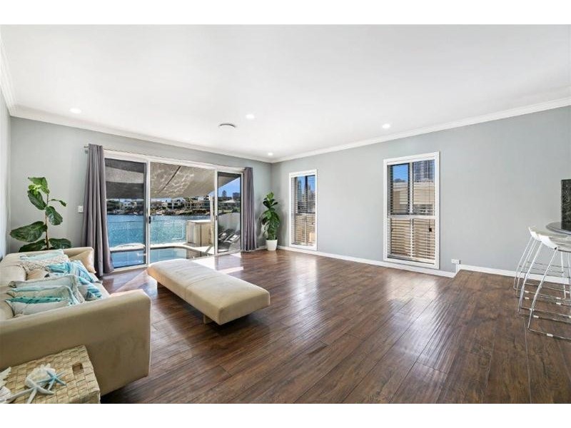 1/52 Sunrise Boulevard, Surfers Paradise QLD 4217