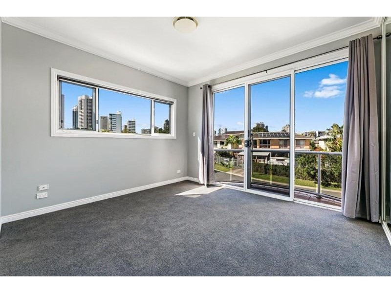 1/52 Sunrise Boulevard, Surfers Paradise QLD 4217
