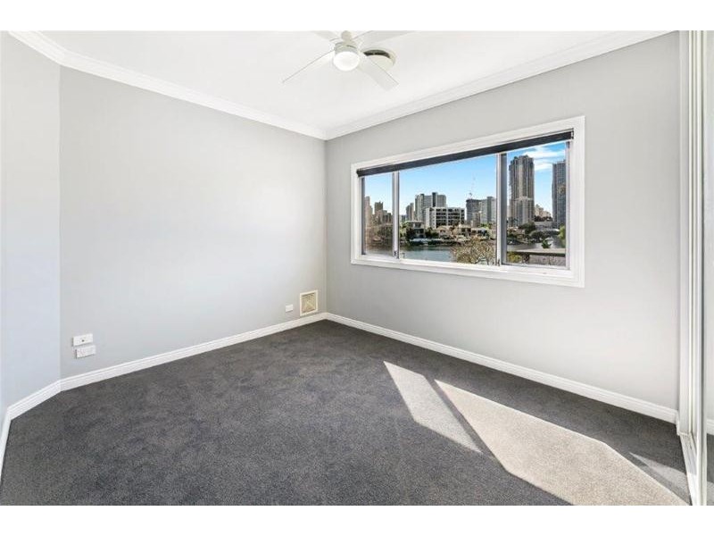 1/52 Sunrise Boulevard, Surfers Paradise QLD 4217