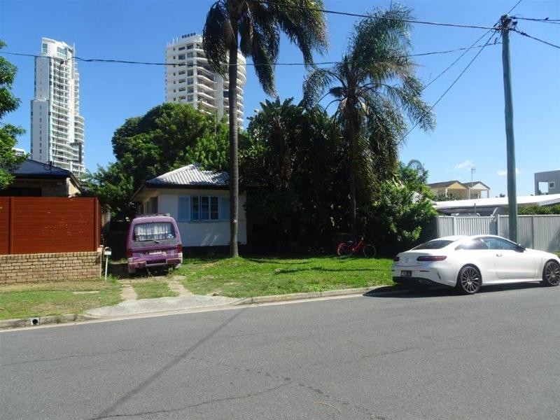 28 Pine Avenue, Surfers Paradise QLD 4217