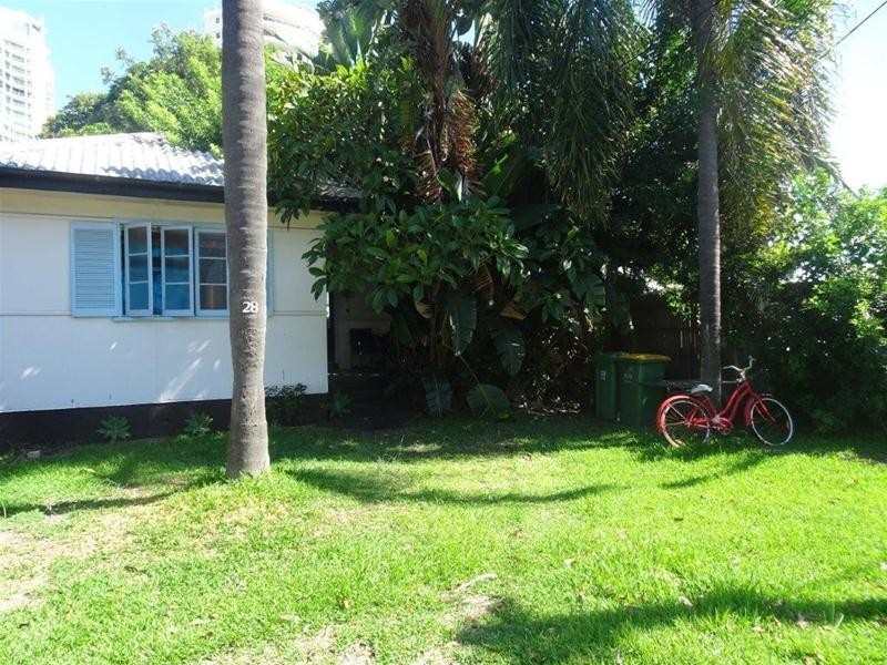 28 Pine Avenue, Surfers Paradise QLD 4217