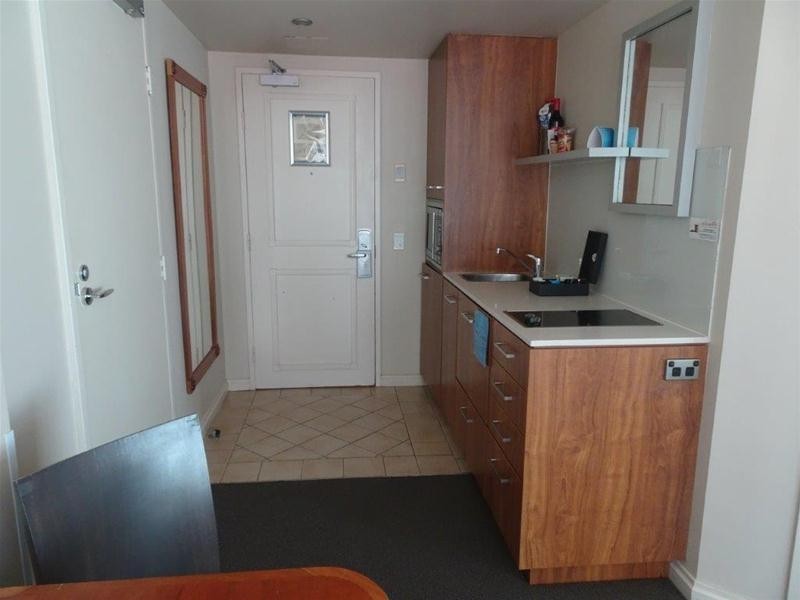 203 & 204/25  Laycock Street, Surfers Paradise QLD 4217