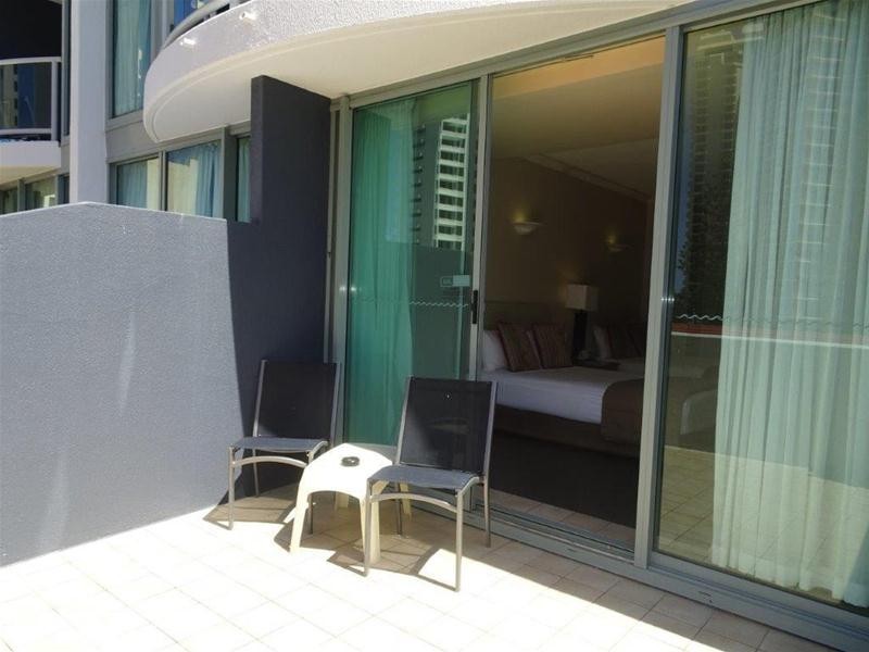 203 & 204/25  Laycock Street, Surfers Paradise QLD 4217