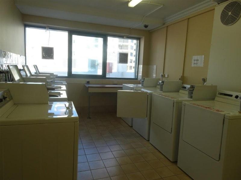 203 & 204/25  Laycock Street, Surfers Paradise QLD 4217