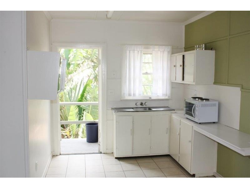 108 Old Burleigh Road, Broadbeach QLD 4218
