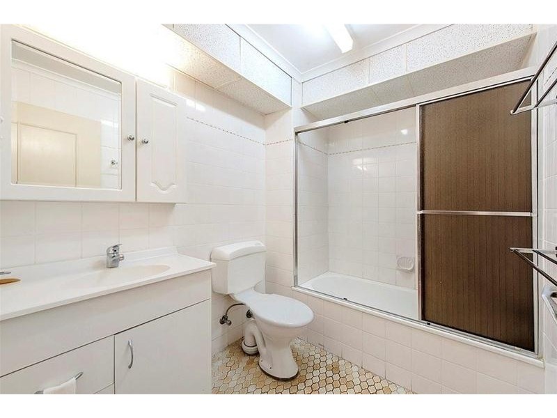 8D Thornton Tower 33 Thornton Street, Surfers Paradise QLD 4217