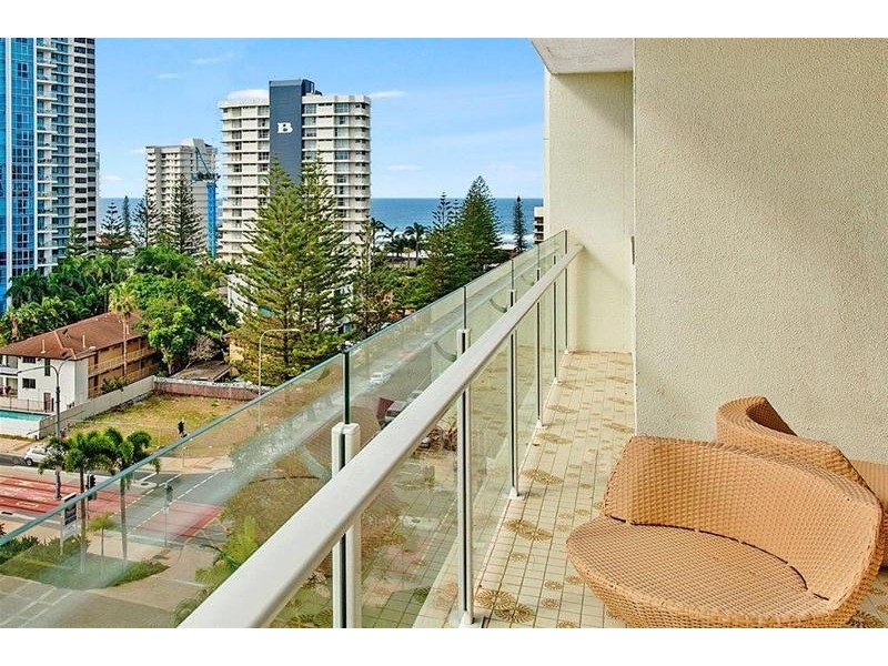 8D Thornton Tower 33 Thornton Street, Surfers Paradise QLD 4217