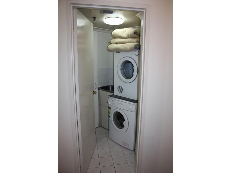 30 Laycock Street, Surfers Paradise QLD 4217