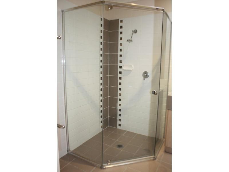 28 Gretel Drive, Mermaid Waters QLD 4218