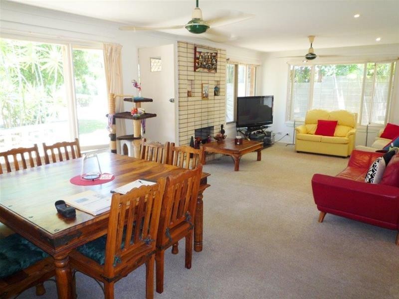 47 Savoy Drive, Broadbeach Waters QLD 4218