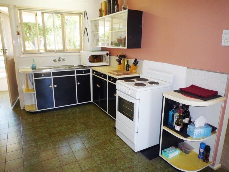 47 Savoy Drive, Broadbeach Waters QLD 4218