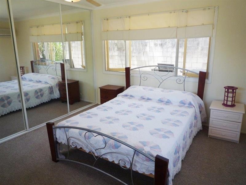 47 Savoy Drive, Broadbeach Waters QLD 4218