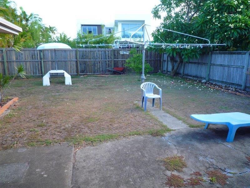 47 Savoy Drive, Broadbeach Waters QLD 4218