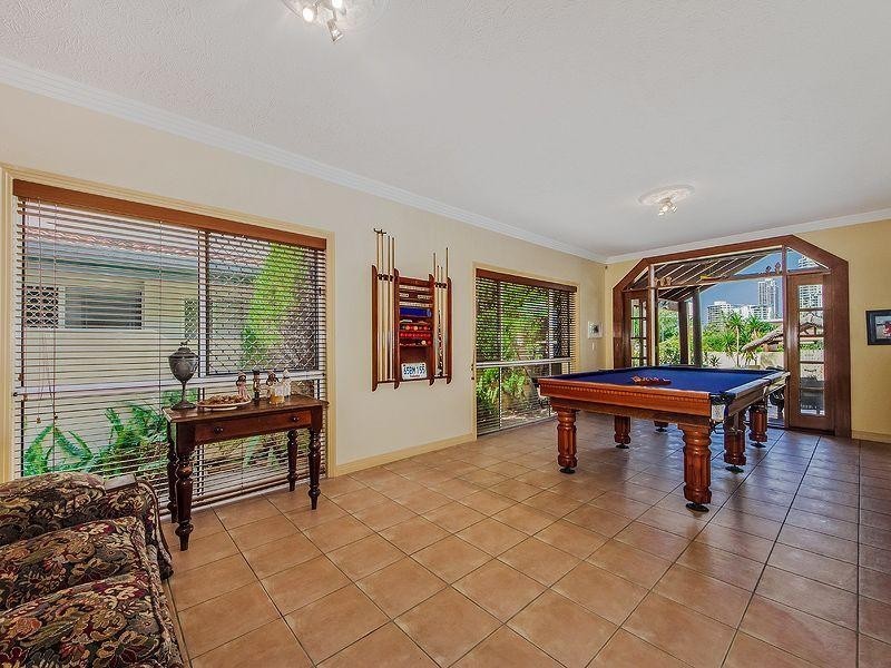 15 Remo Street, Isle Of Capri QLD 4217