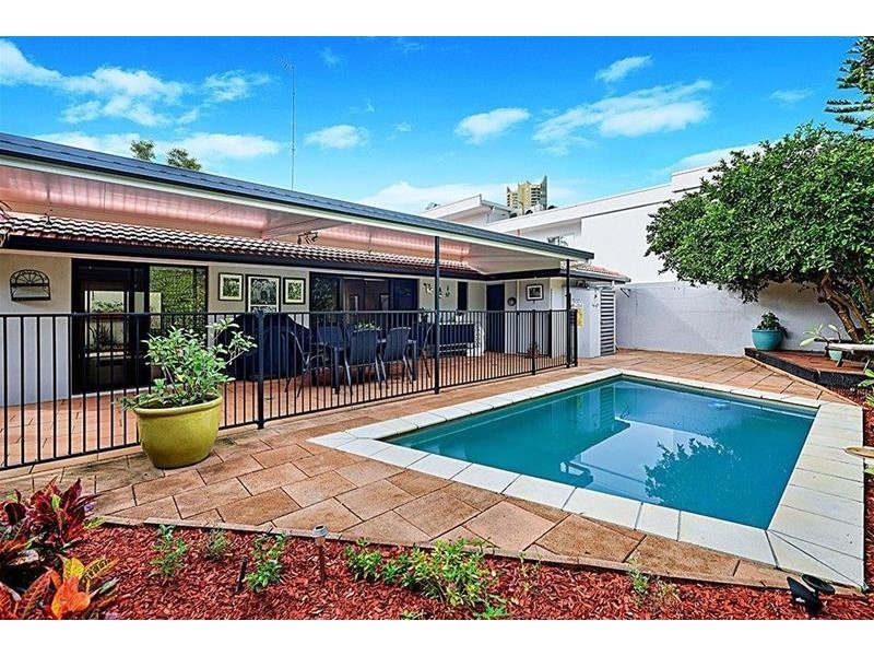 28 Norfolk Avenue, Surfers Paradise QLD 4217