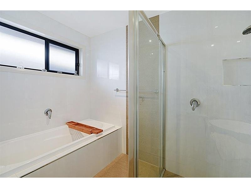 28 Norfolk Avenue, Surfers Paradise QLD 4217