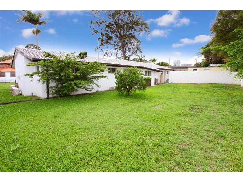 6 – 8 Mentone Avenue, Bundall QLD 4217