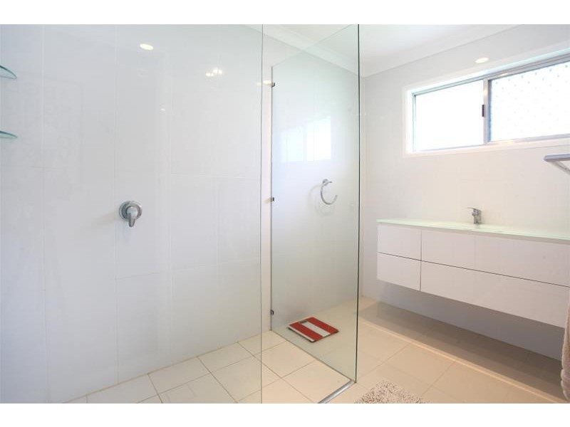 6 – 8 Mentone Avenue, Bundall QLD 4217