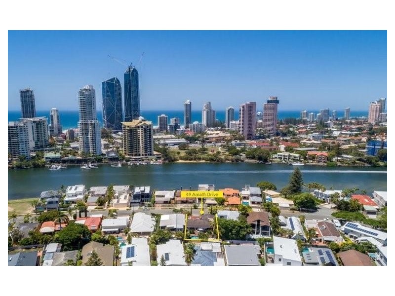49 Amalfi Drive, Isle Of Capri QLD 4217