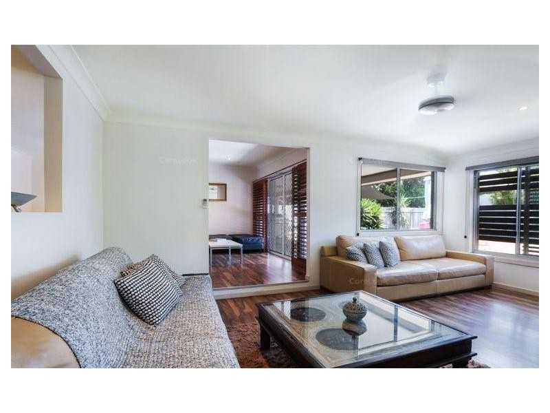 49 Amalfi Drive, Isle Of Capri QLD 4217