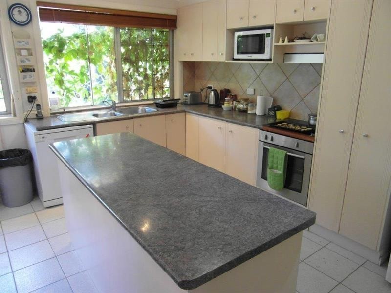 24 Boongala Road, Broadbeach Waters QLD 4218