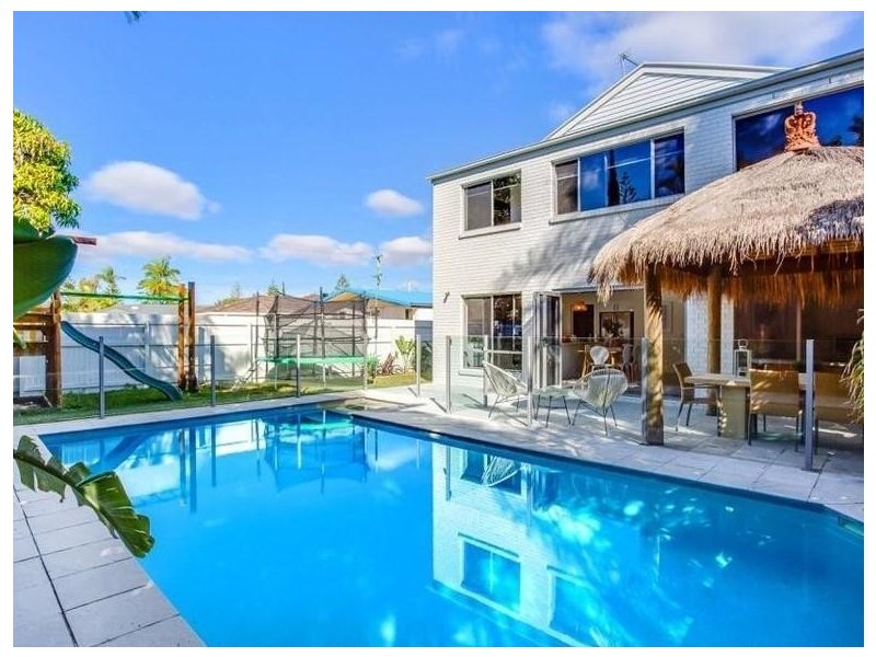 20 Brindisi Avenue, Isle Of Capri QLD 4217