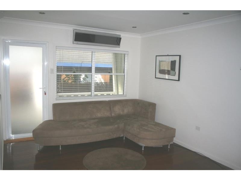 9 Thornton Street, Surfers Paradise QLD 4217