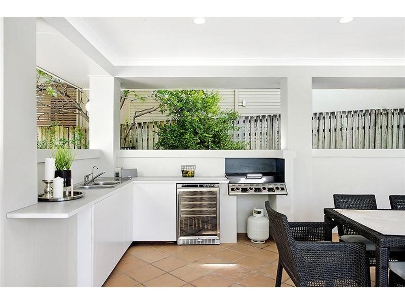 13 Winchester Street, Southport QLD 4215