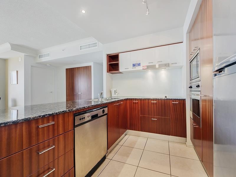 2273/23 Ferny Ave ‘Chevron Renaissance’, Surfers Paradise QLD 4217