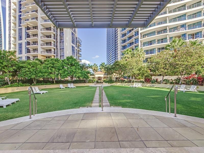 2273/23 Ferny Ave ‘Chevron Renaissance’, Surfers Paradise QLD 4217