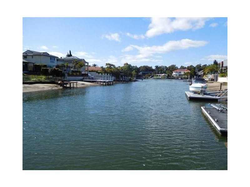 26 Platypus Avenue, Sorrento QLD 4217