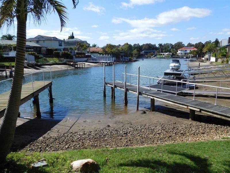 26 Platypus Avenue, Sorrento QLD 4217