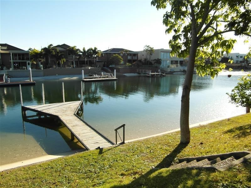 8 Midshipman Court, Paradise Waters QLD 4217