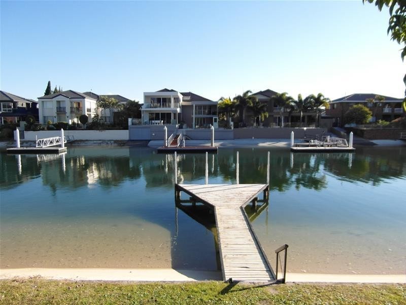 8 Midshipman Court, Paradise Waters QLD 4217