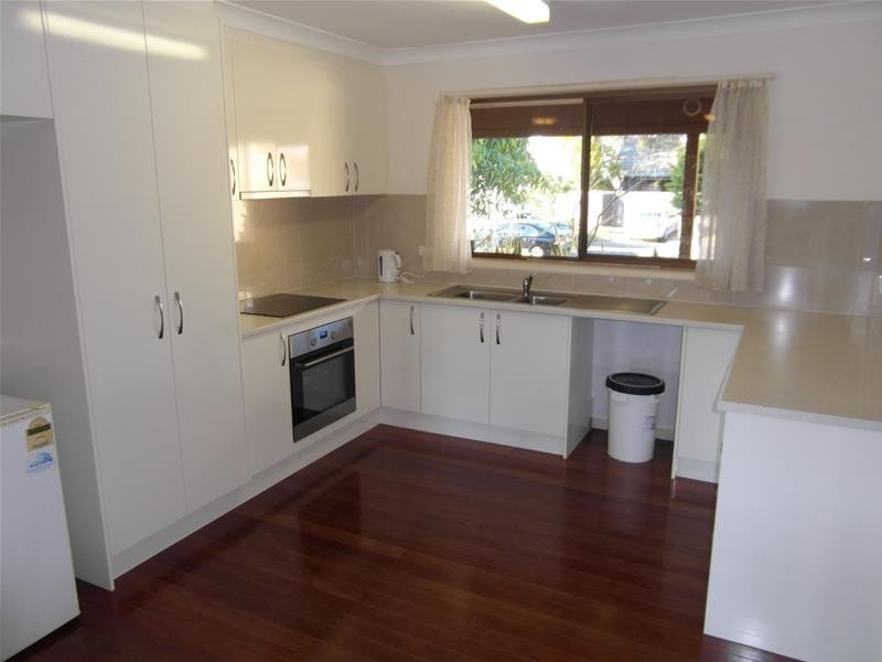 8 Midshipman Court, Paradise Waters QLD 4217