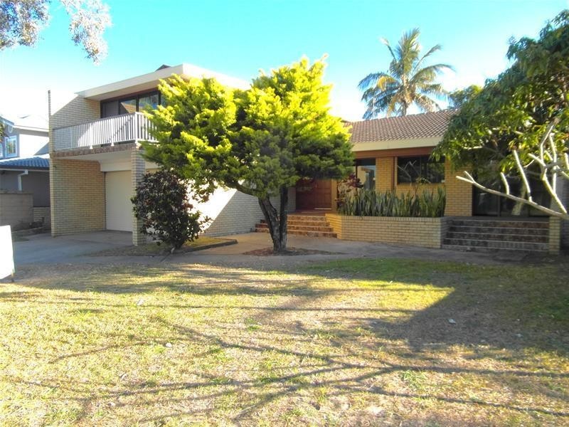 8 Midshipman Court, Paradise Waters QLD 4217