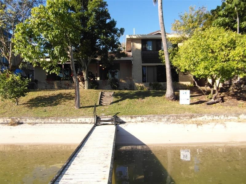 8 Midshipman Court, Paradise Waters QLD 4217