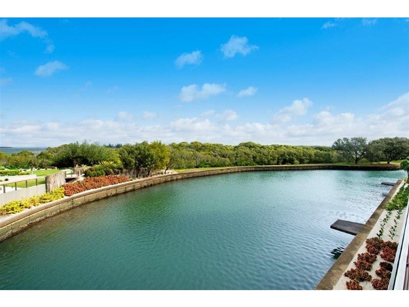 29201/2 Ephraim Island Parade, Paradise Point QLD 4216