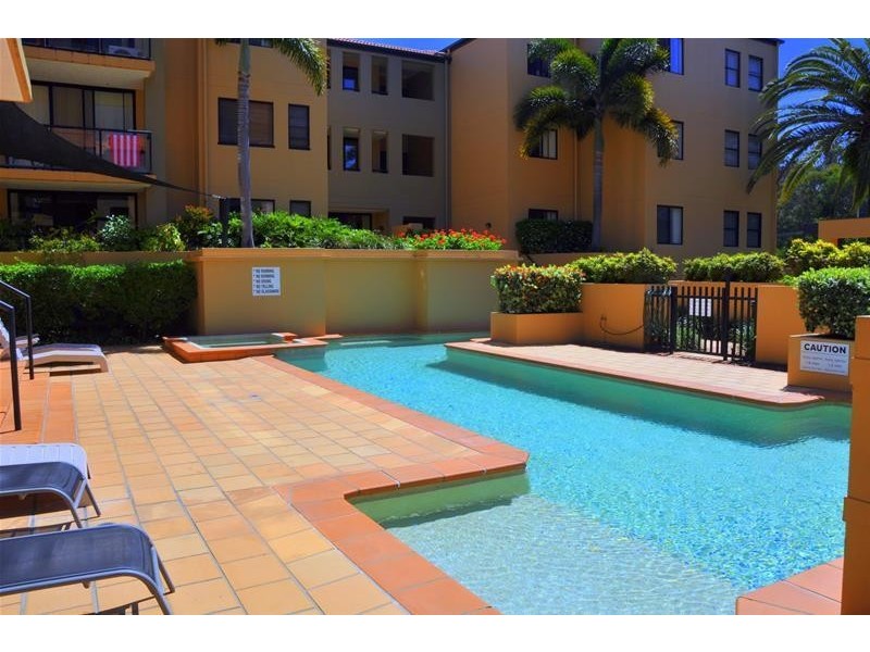 24 Slatyer Avenue “Bella Vista on the Water”, Bundall QLD 4217