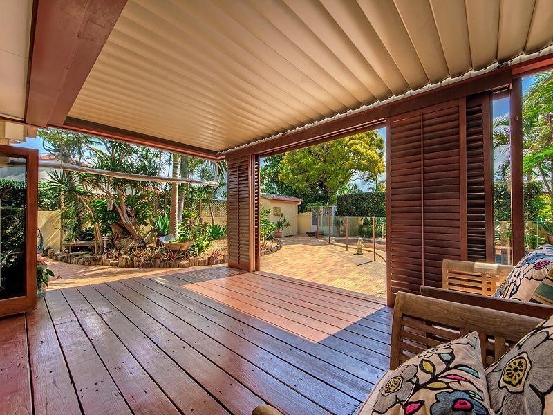 15 Remo Street, Isle Of Capri QLD 4217