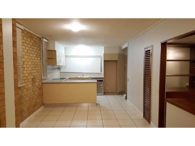 12/17 Illawong Street, Chevron Island QLD 4217