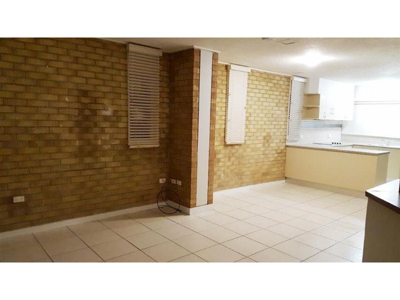 12/17 Illawong Street, Chevron Island QLD 4217