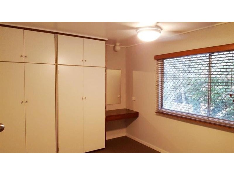 12/17 Illawong Street, Chevron Island QLD 4217