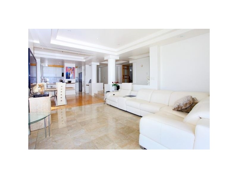 20 Riverview Parade ‘Solitaire Riverside’ Budds Beach, Surfers Paradise QLD 4217