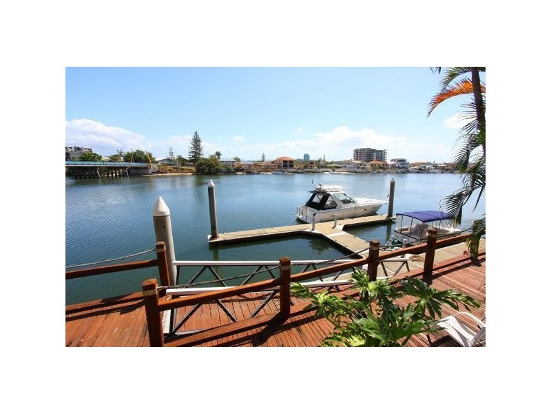 20 Riverview Parade ‘Solitaire Riverside’ Budds Beach, Surfers Paradise QLD 4217